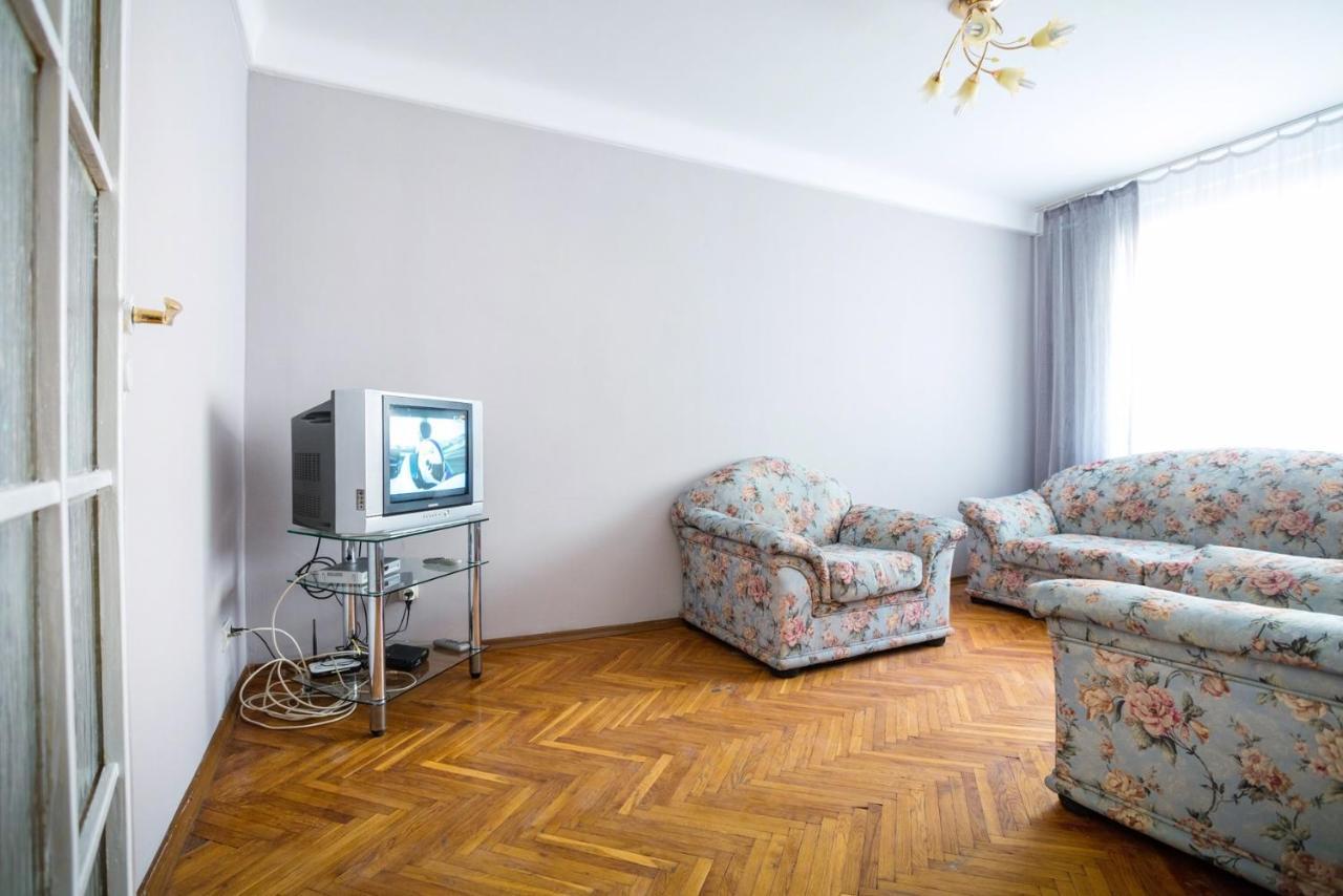 Apartment Near Metro Pecherskaya Kiev Eksteriør billede