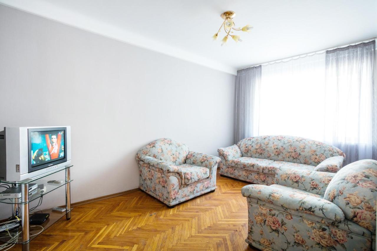 Apartment Near Metro Pecherskaya Kiev Eksteriør billede