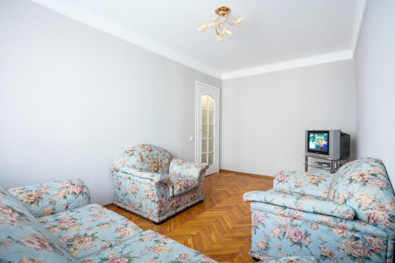 Apartment Near Metro Pecherskaya Kiev Eksteriør billede